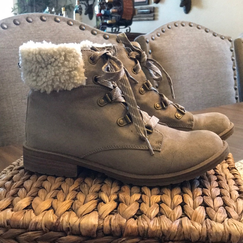 Wonder Nation Boots big Kids